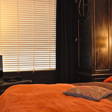 B&B Un Jardin En Ville Saint-Gilles Room photo