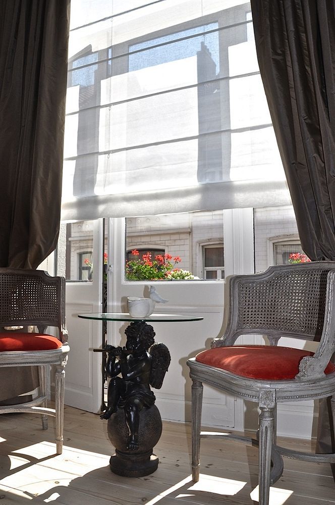 B&B Un Jardin En Ville Saint-Gilles Exterior photo